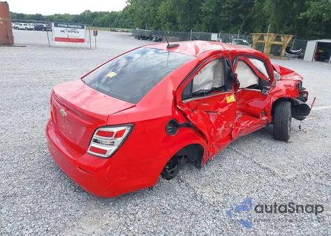 2017 Chevrolet Sonic Premier Auto z USA, uszkodzony, nr VIN 1G1JF5SB3H4133993